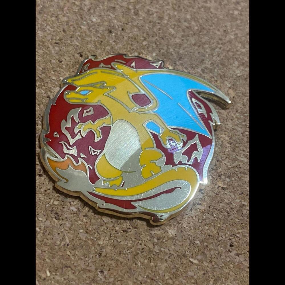 Pokemon Charizard pin